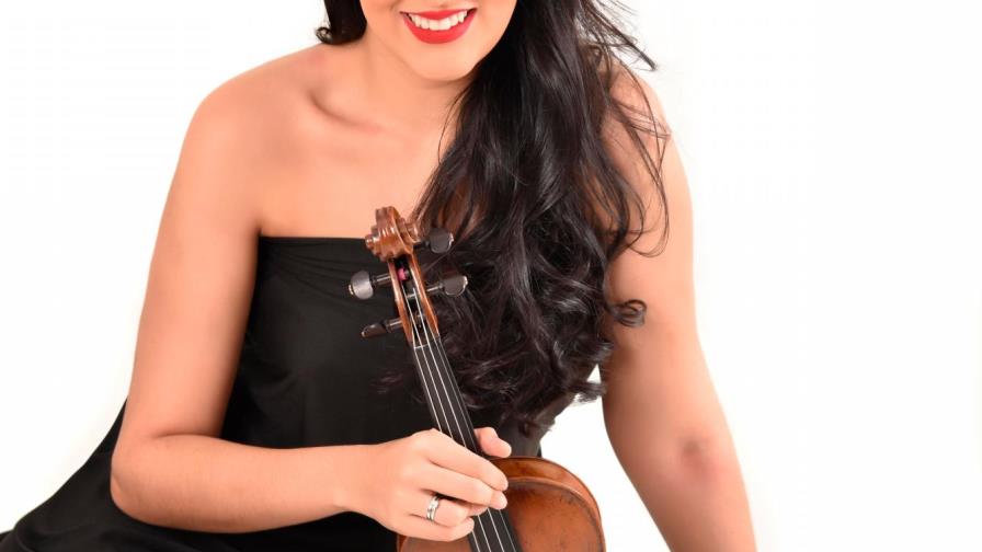 Aisha Syed es galardonada por la organización Sphinx