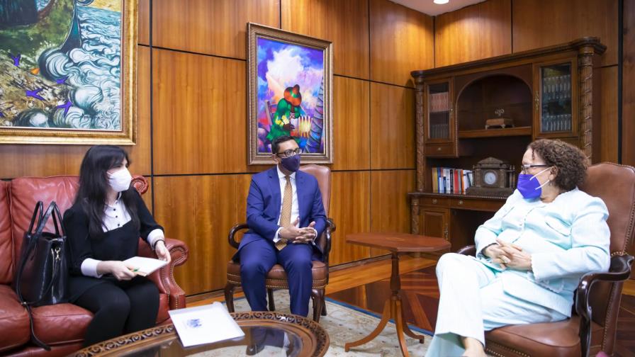 El Reino Unido expresa respaldo al fortalecimiento del Ministerio Público de República Dominicana El Reino Unido expresa respaldo al fortalecimiento del Ministerio Público de República Dominicana