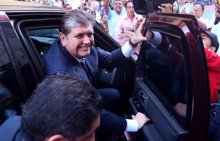 Cuatro expresidentes de Perú en riesgos de ir a prisión por sobornos de Odebrecht