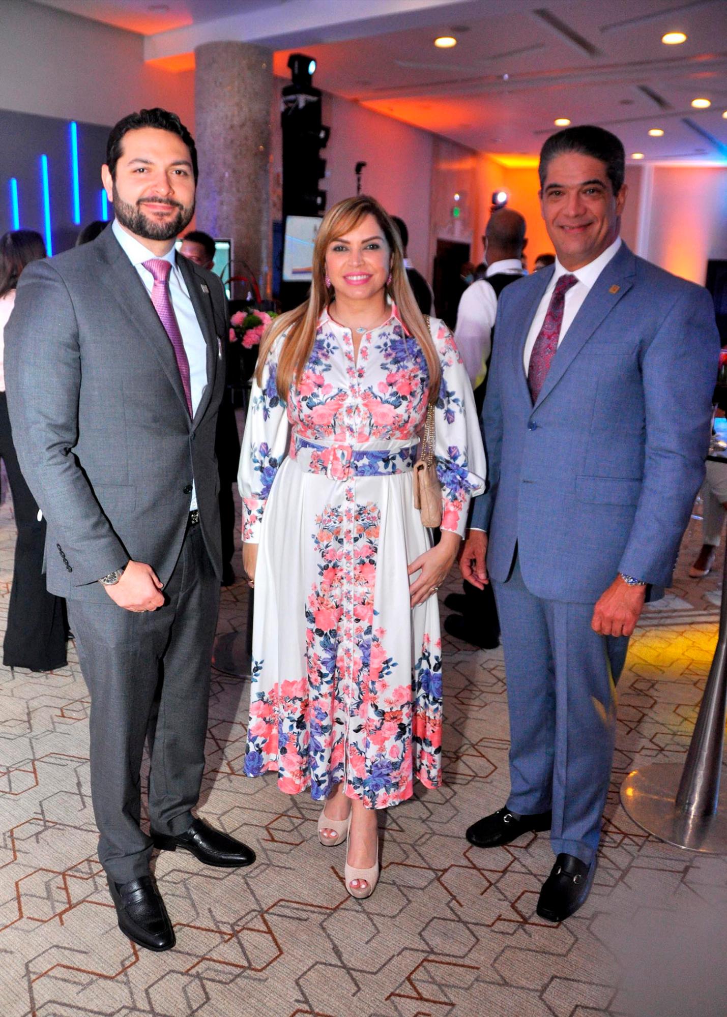 Alan Hatkoff, Linda Valette y Héctor Hernández.