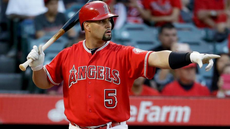 El COVID-19 puede ayudar a que Pujols no pierda más terreno en promedios