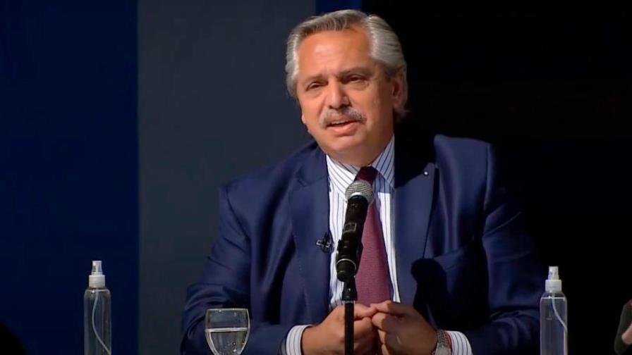 Fiscal argentino imputa a Fernández por fiesta en cuarentena