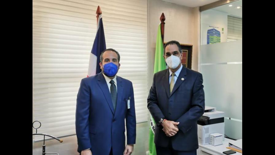 Viceministro de la Presidencia anuncia que la ACD recibirá seguro médico del Senasa Viceministro de la Presidencia anuncia que la ACD recibirá seguro médico del Senasa