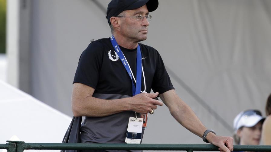 Ratifican veto de cuatro años al entrenador de atletismo Salazar