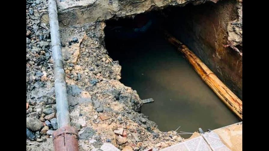 Alcaldía de Miches limpia imbornales ante paso de la tormenta Fred