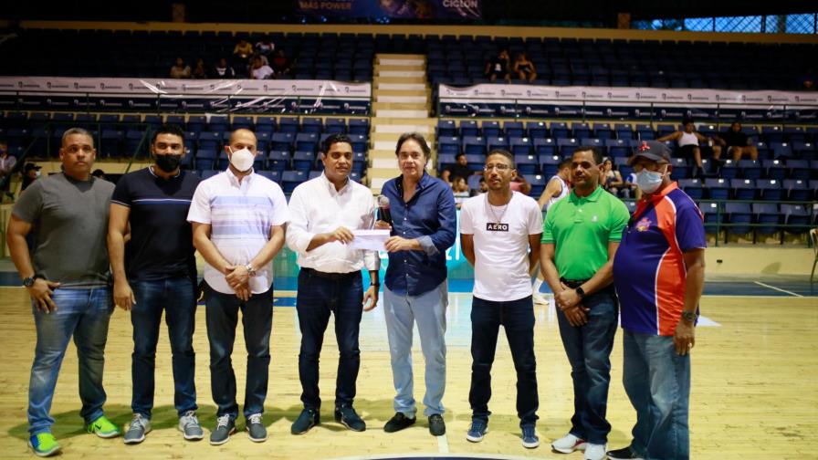 Los Reales se imponen a Indios y mantienen opciones