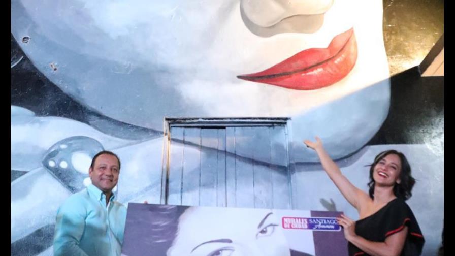 La Alcaldía de Santiago desvela mural en honor a la actriz María Montez