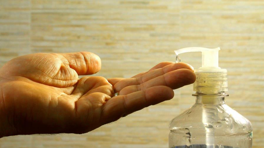 Francia fija por decreto los precios del gel desinfectante para evitar abusos