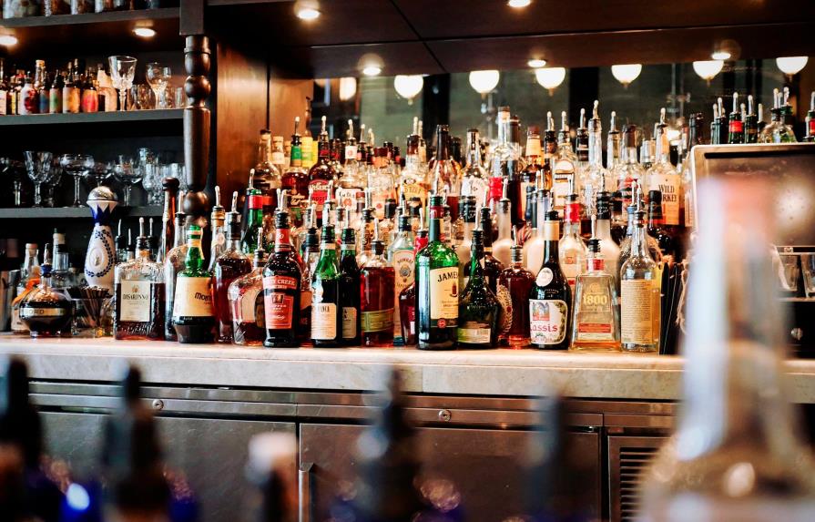 Gobierno prohíbe venta de bebidas alcohólicas desde las 3:00 de la tarde  