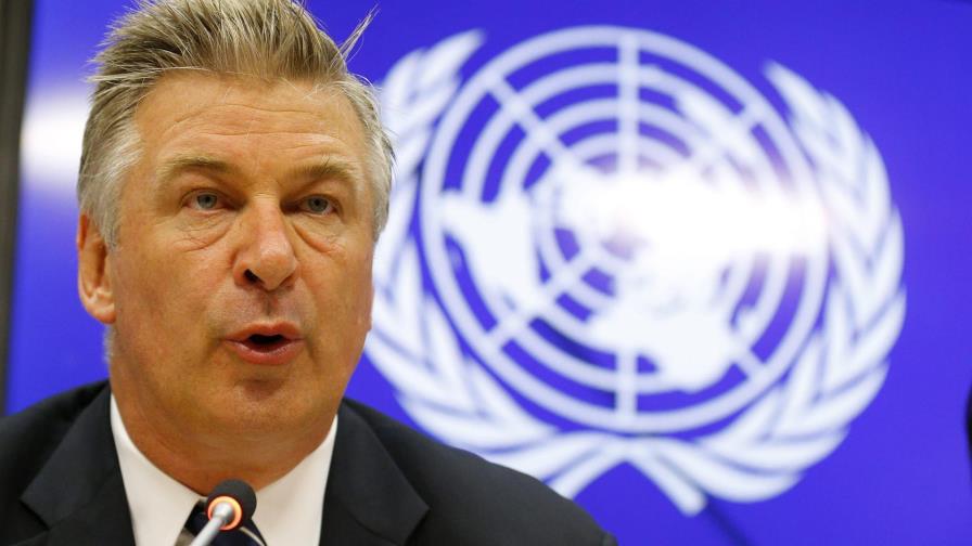 La falta de supervisión, posible causa del tiro mortal que disparó Baldwin