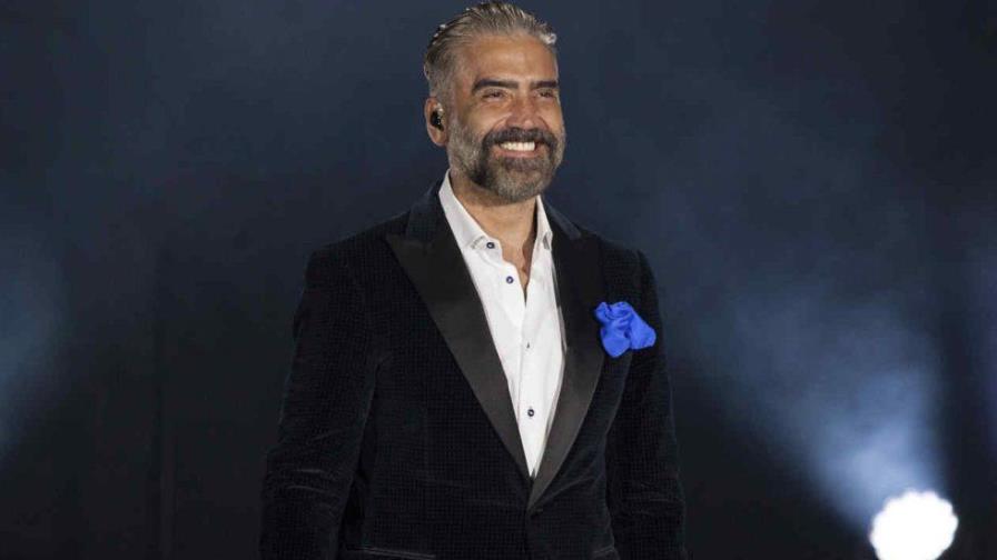 Alejandro Fernández celebrará a las madres con un concierto junto a su hijo Alejandro Fernández celebrará a las madres con un concierto junto a su hijo