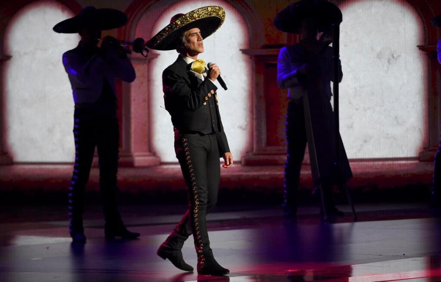 Alejandro Fernández recibirá Premio Ícono en los Latin AMAs