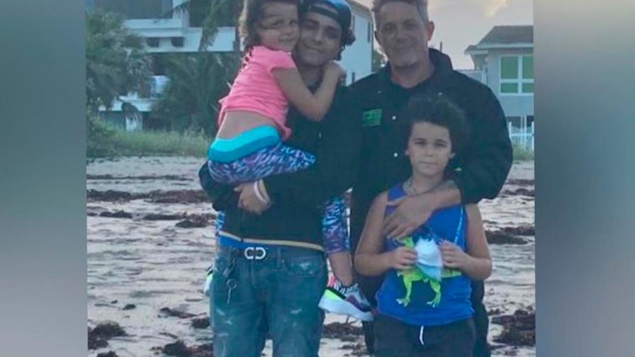 El especial reencuentro de Alejandro Sanz con sus hijos tras seis meses sin verse El especial reencuentro de Alejandro Sanz con sus hijos tras seis meses sin verse
