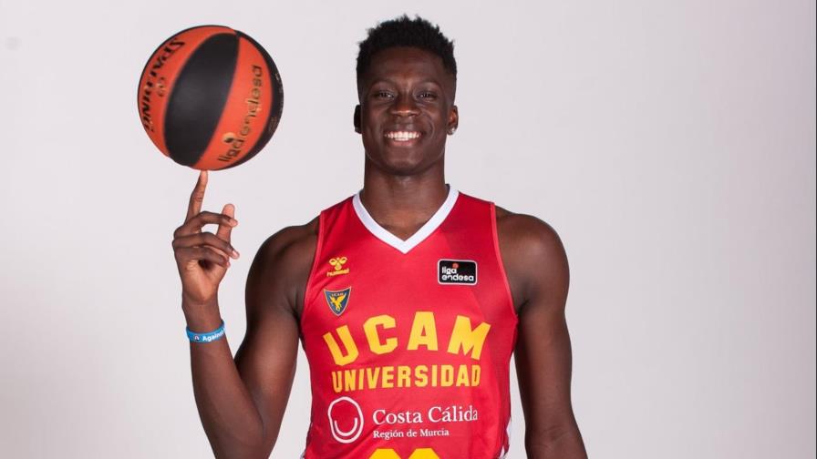 Antetokounmpo rescinde contrato con el UCAM Murcia español Antetokounmpo rescinde contrato con el UCAM Murcia español