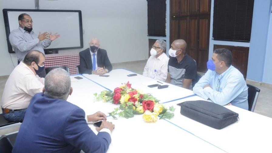 Voleibol y baloncesto acuerdan dar uso coordinado a polideportivos Voleibol y baloncesto acuerdan dar uso coordinado a polideportivos