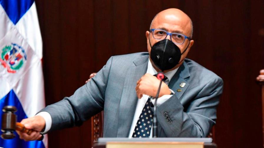 “Síes”  y “noes”, plurales de “sí” y “no”