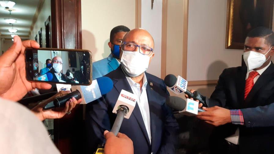 Alfredo Pacheco se disculpa por exabrupto, pero dice que hay diputados “irrespetuosos recurrentes”