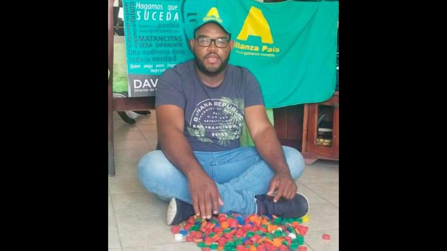 Candidato municipal busca 6,000 tapitas plásticas para quimioterapia a niños con cáncer Candidato municipal busca 6,000 tapitas plásticas para quimioterapia a niños con cáncer