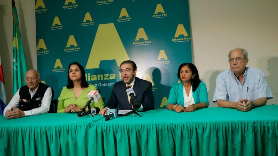 Alianza País propone medidas urgentes ante inminente colapso del sistema de salud