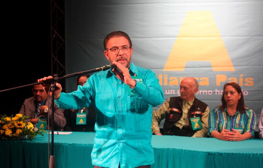 Alianza País elige a Guillermo Moreno candidato a la presidencia 