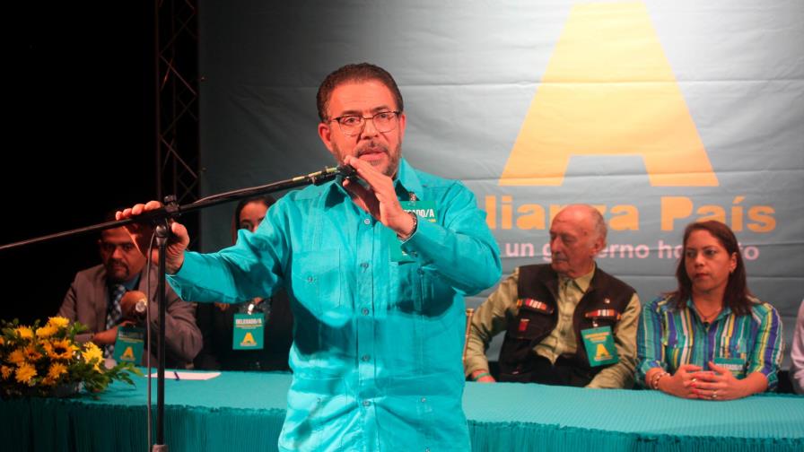 Alianza País elige a Guillermo Moreno candidato a la presidencia 