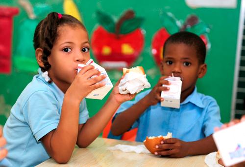 La alimentación escolar es el programa estrella del Inabie.