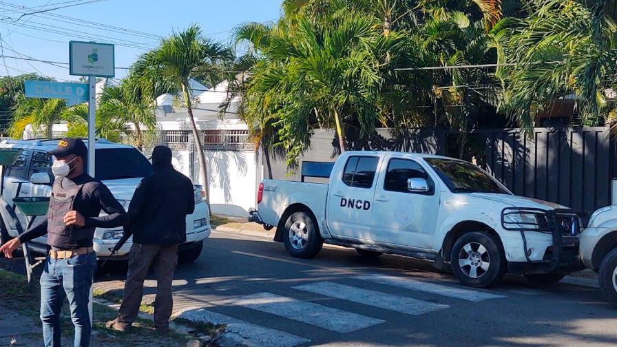 Allanan casa alquilada por alcalde Abel Martínez