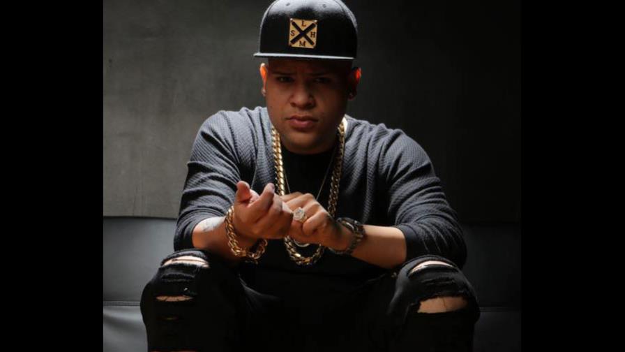  “Almighty” dice que le hackearon la cuenta y que no es bisexual