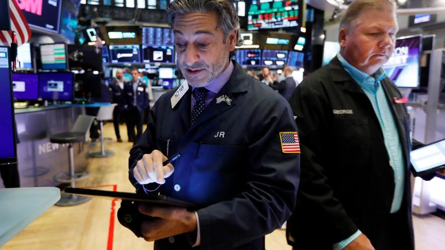 Wall Street en alza al mediodía
