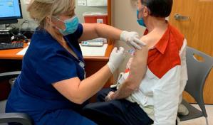 Amable Aristy aclara razón por la que se vacunó contra el COVID en Miami