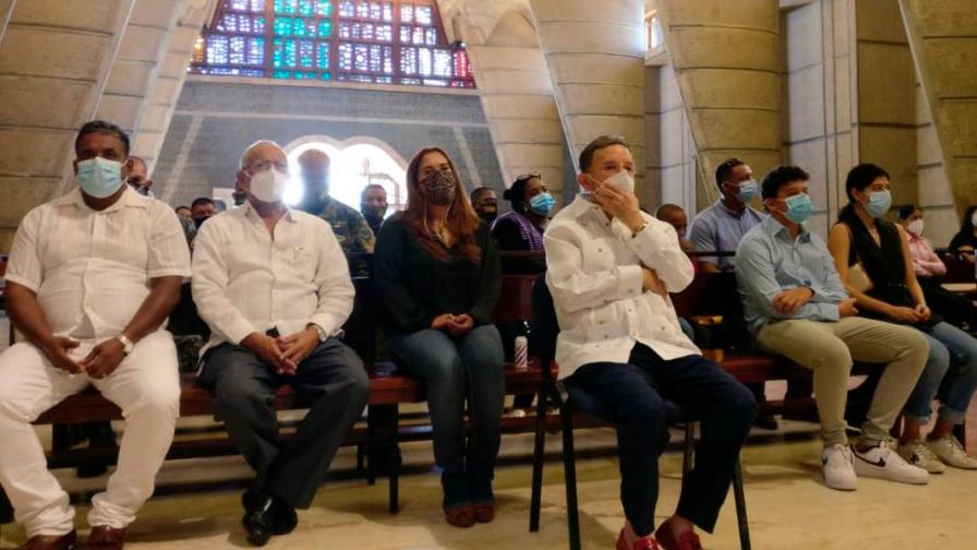 Amable Aristy acude a misa para agradecer éxito de su operación en Miami 