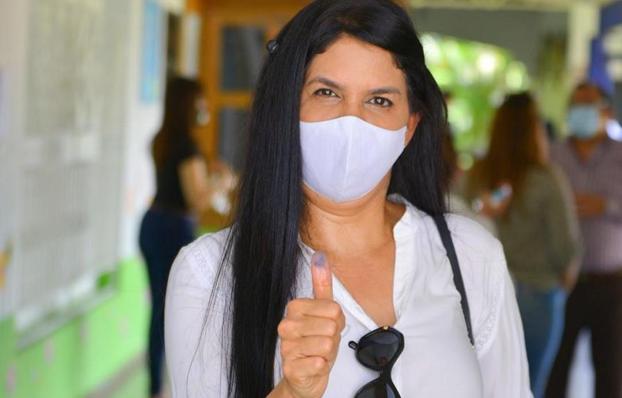 Dirigente del PRM acusada de lavado de activos se perfila como diputada en La Vega