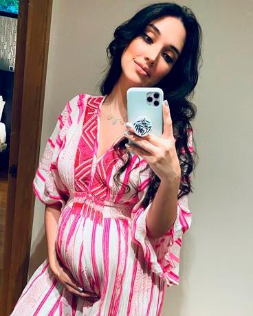 Amelia Vega comparte imagen de su cuarto embarazo