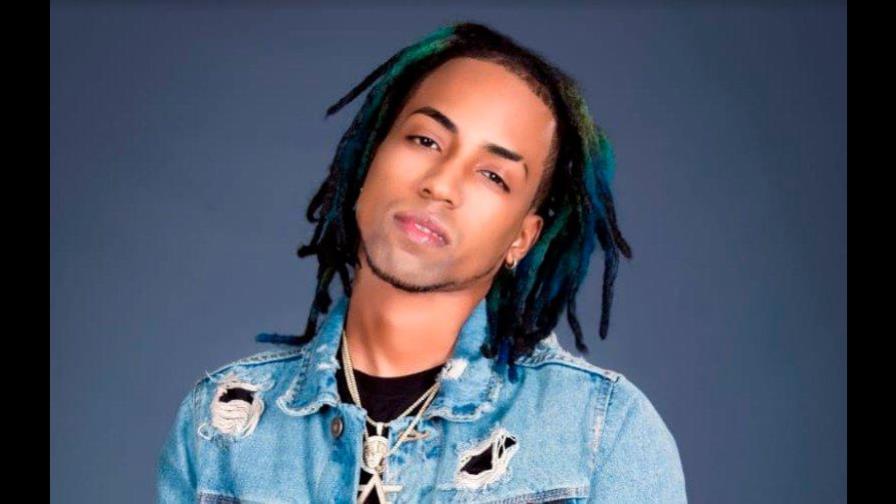 Liberan a cantante urbano Amenazzy; chofer se atribuye arma de fuego sin documentos Liberan a cantante urbano Amenazzy; chofer se atribuye arma de fuego sin documentos