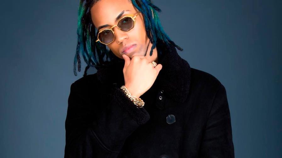 Interrogan a Amenazzy por pistola sin documentos incautada en vehículo Interrogan a Amenazzy por pistola sin documentos incautada en vehículo