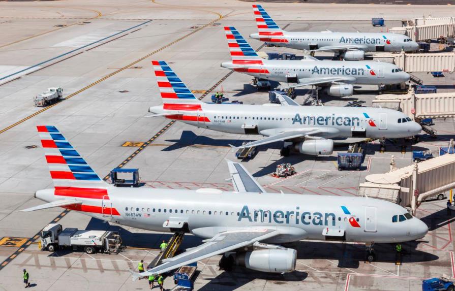American Airlines pide a pilotos que conserven combustible ante escasez