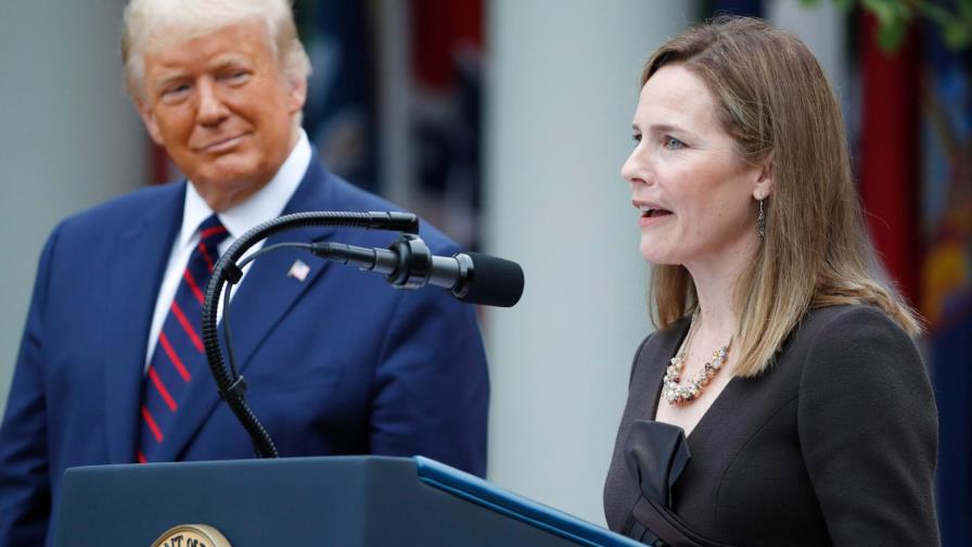Trump corteja el voto cristiano con la designación de una jueza conservadora