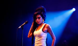 Publicarán libro con apuntes personales y diarios de Amy Winehouse