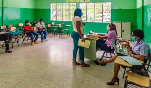 Maestras denuncian Educaci&oacute;n no les paga licencia de maternidad desde hace cuatro a&ntilde;os