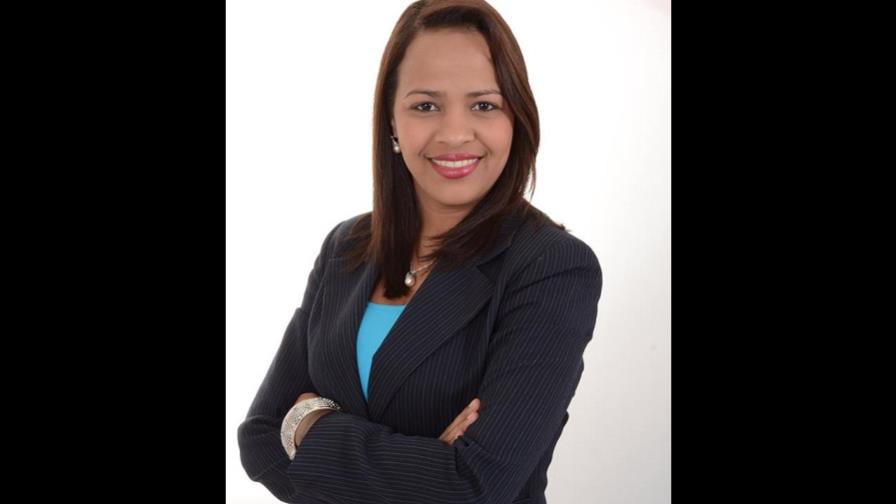 Presidenta del Círculo de Locutores también aspira a diputada 