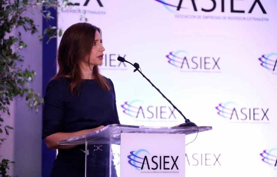 Juramentan primera mujer para dirigir asociación de empresas de inversión extranjera