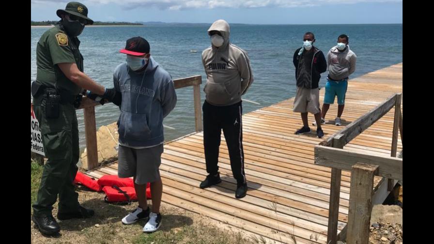 Patrulla Fronteriza detiene a 17 dominicanos que intentaban entrar a Puerto Rico