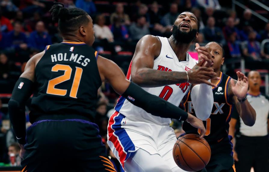 Pistons batallan para vencer a unos aguerridos Suns