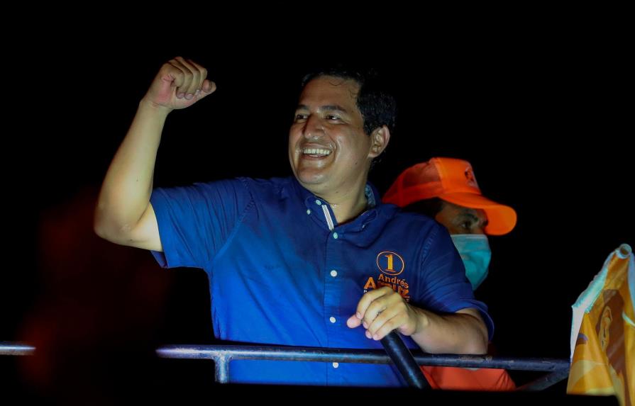 Andrés Arauz gana comicios en Ecuador pero necesitará segunda vuelta