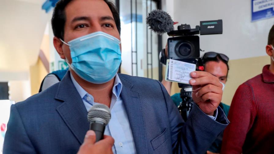 Candidato correísta clama victoria “2 a 1” frente “al banquero” en Ecuador Candidato correísta clama victoria “2 a 1” frente “al banquero” en Ecuador