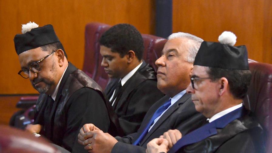 Defensa de Bautista presenta informe sobre dinero que manejó