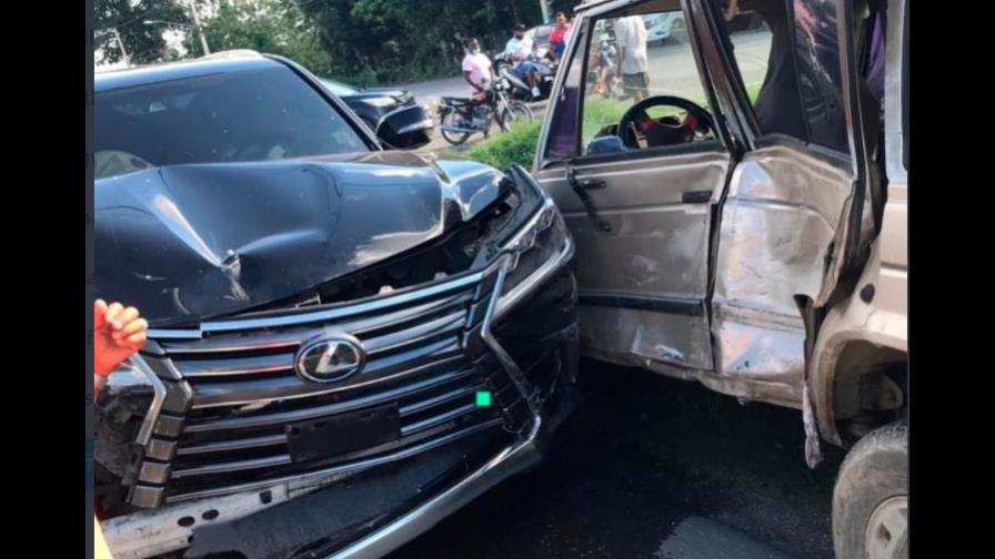 Andrés Bautista y un hijo suyo sufren accidente en La Vega Andrés Bautista y un hijo suyo sufren accidente en La Vega
