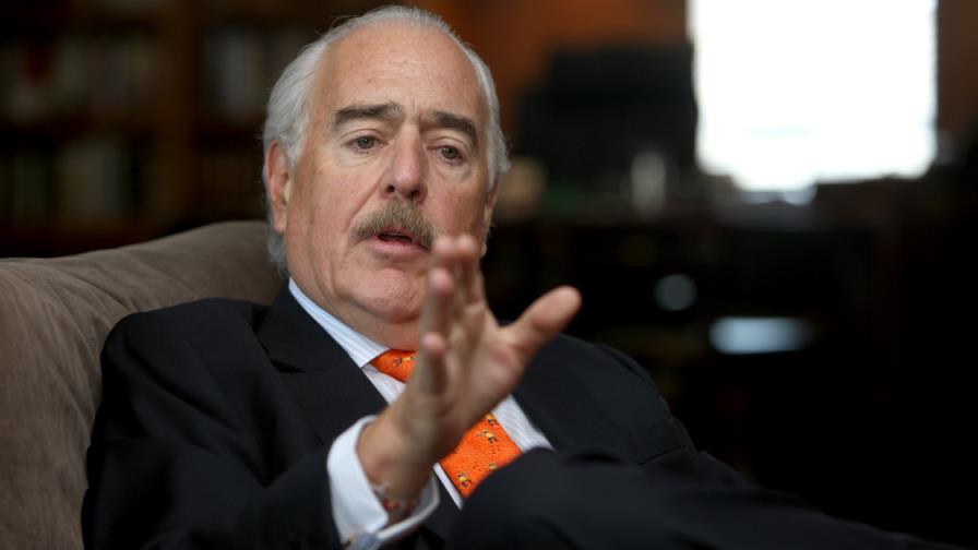 Pastrana plantea que Iglesia católica distribuya ayuda en Venezuela