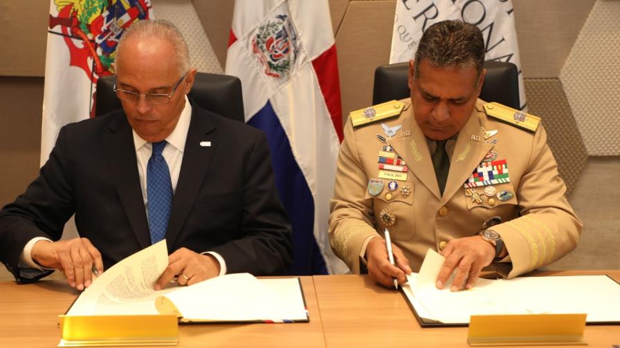 MIDE y CNE acuerdan dotar de paneles solares a más de 70 cuarteles en la frontera 