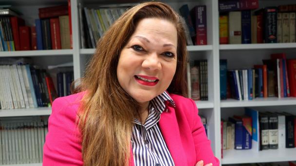 Ángela Carrasco vuelve a los escenarios, y así se escuchan sus nuevas canciones